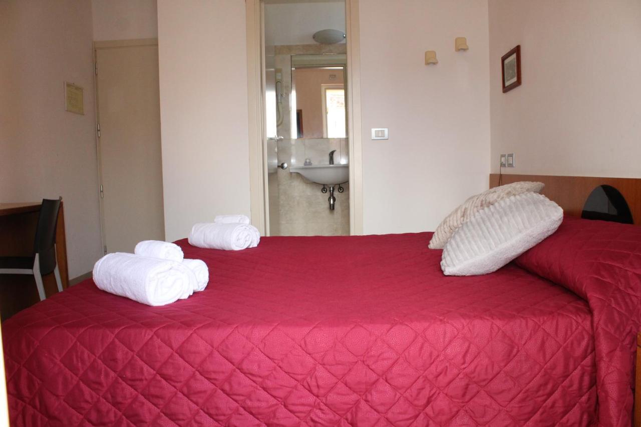 Hotel Morolli Rimini Exterior foto
