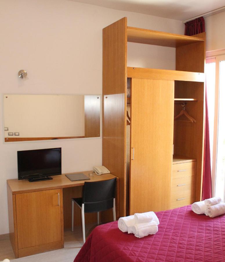 Hotel Morolli Rimini Exterior foto